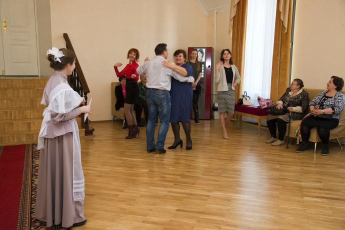 Описание: https://pp.userapi.com/c845321/v845321929/2b8d5/cI20GmedOsM.jpg